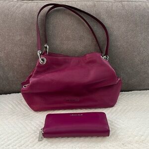 Michael Kors ‘Raven’ Pebbled Leather Tote AND Wallet